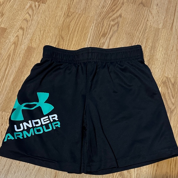 Under Armour Royal Blue Sports Shorts - Picture 10 of 12
